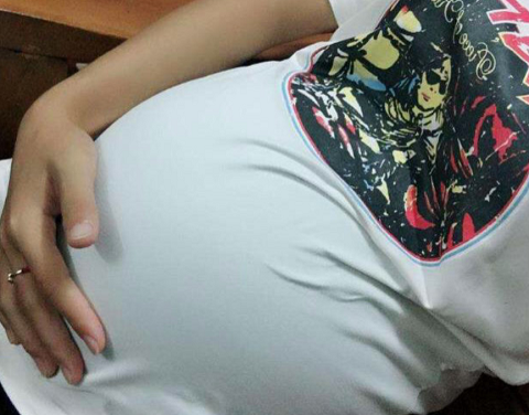 多囊卵巢伴输卵管堵塞我去泰国做试管婴儿怀上男孩经历