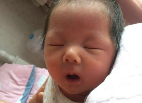 一趟泰国碧雅威医院试管婴儿之旅，一次成功有了试管女宝宝